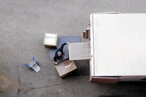 House removals planning in Richmonduponthames with moving boxes and a prepared home